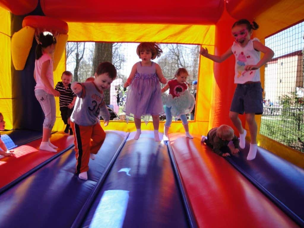 kidsjumping e1535552069375 2 Bounce House Party Rental Palm Beach Gardens